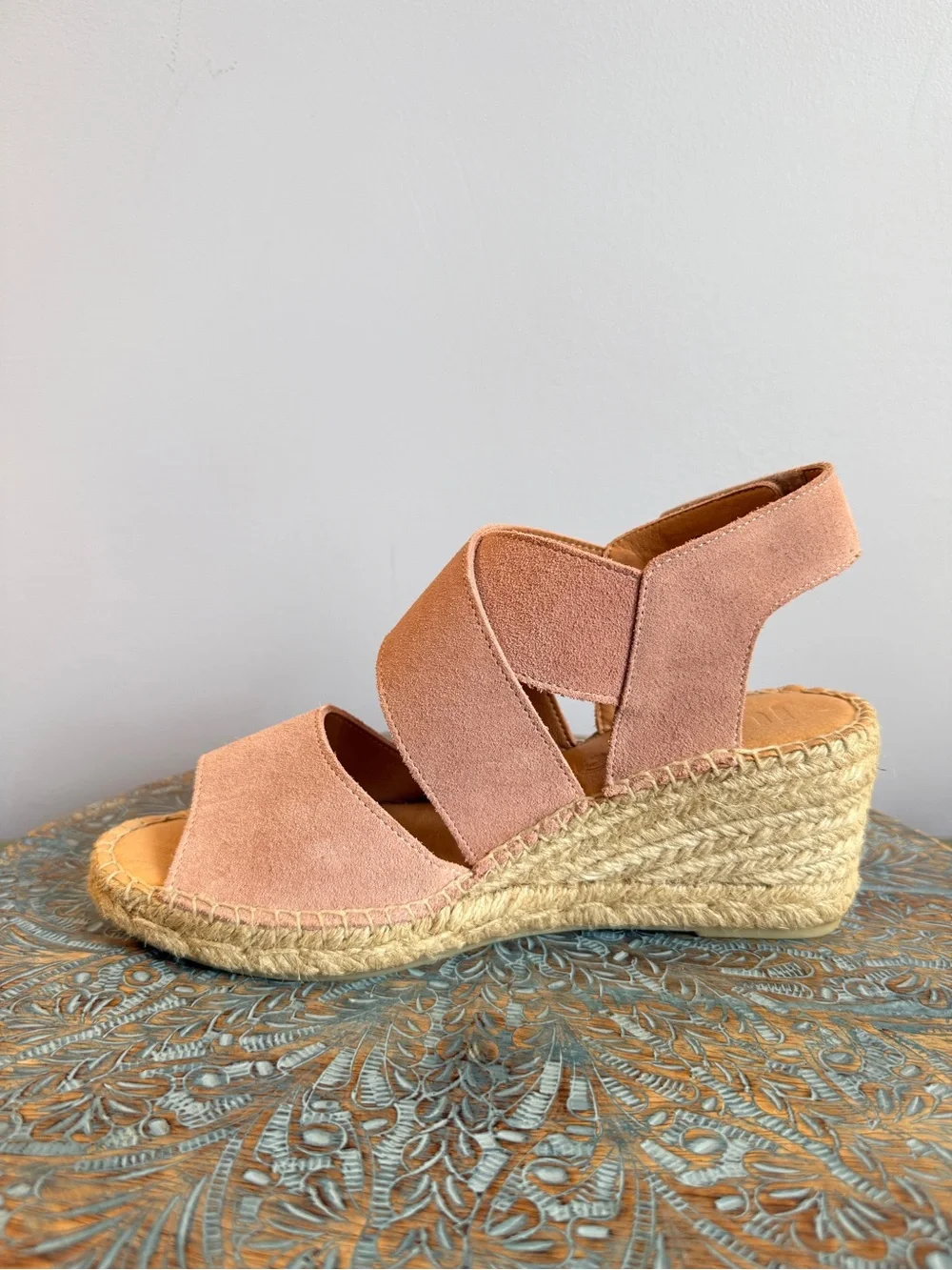 NWT! Jutelia pale pink suede wedge heel espadrilles size 39